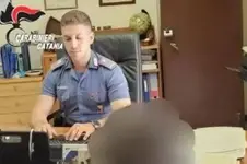 Мужчина изнасиловал бывшую и попытался задушить ее легинсами в Италии.webp
